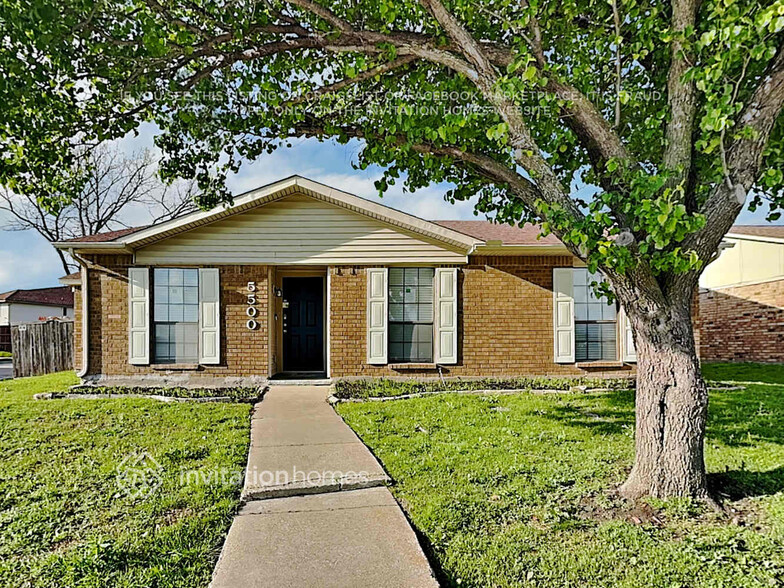 Primary Photo - 5500 Squires Dr
