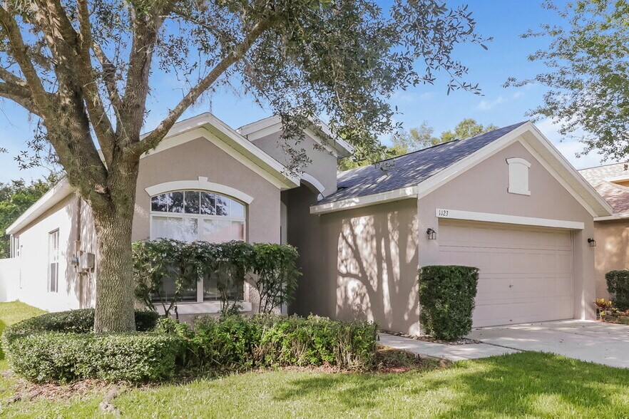 Building Photo - 1123 Emerald Hill Way