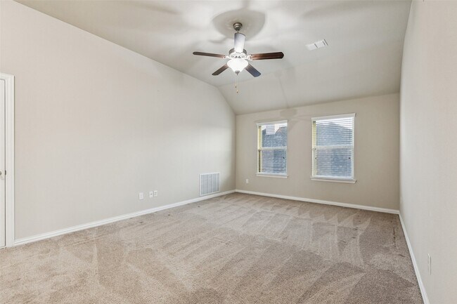 Building Photo - 5001 Bluewater Dr