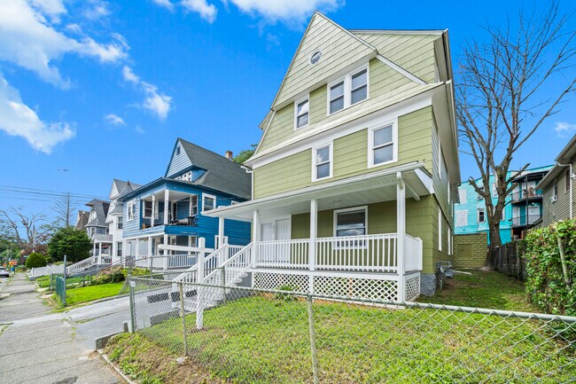 Building Photo - 220 Hillside Ave