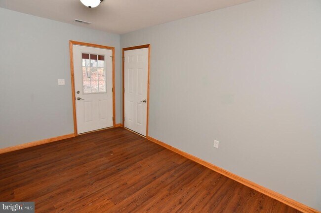 Building Photo - 603 Panther Dr