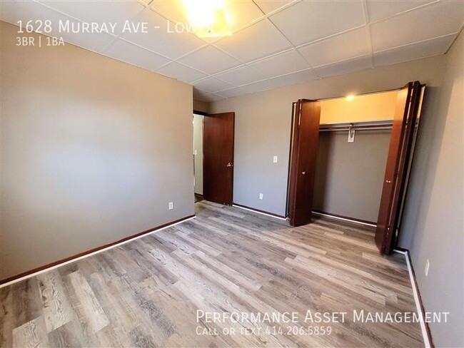 Building Photo - Spacious 3BR Lower Duplex on Murray St - A...