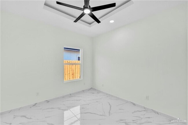 Building Photo - 10 Buccaneer Dr