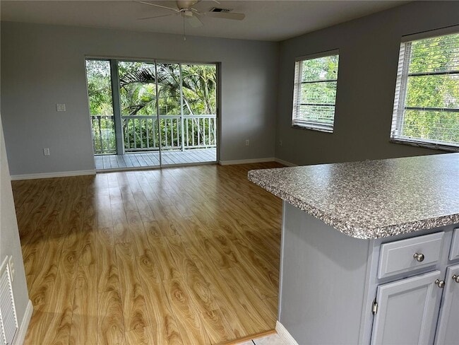 Building Photo - 109 Shore Rd