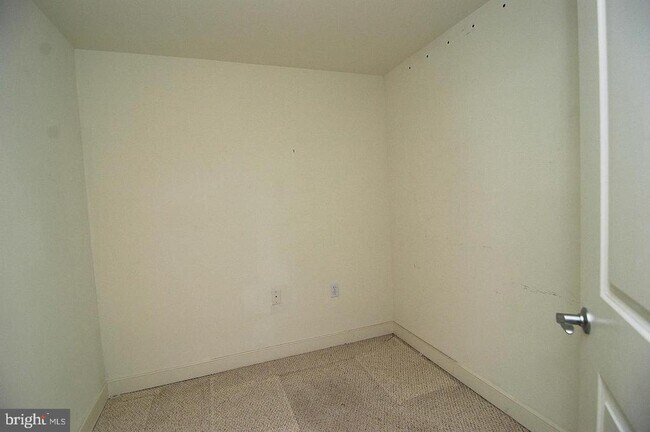 Building Photo - 1117 10th St NW