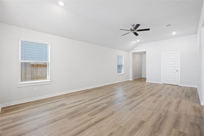 Building Photo - Elsinore Drive, Arcola, TX 77583 - 4 BR 3 BA single-family home