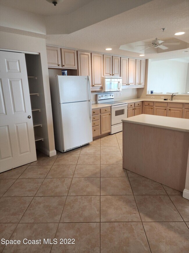 Building Photo - 703 Solana Shores Dr