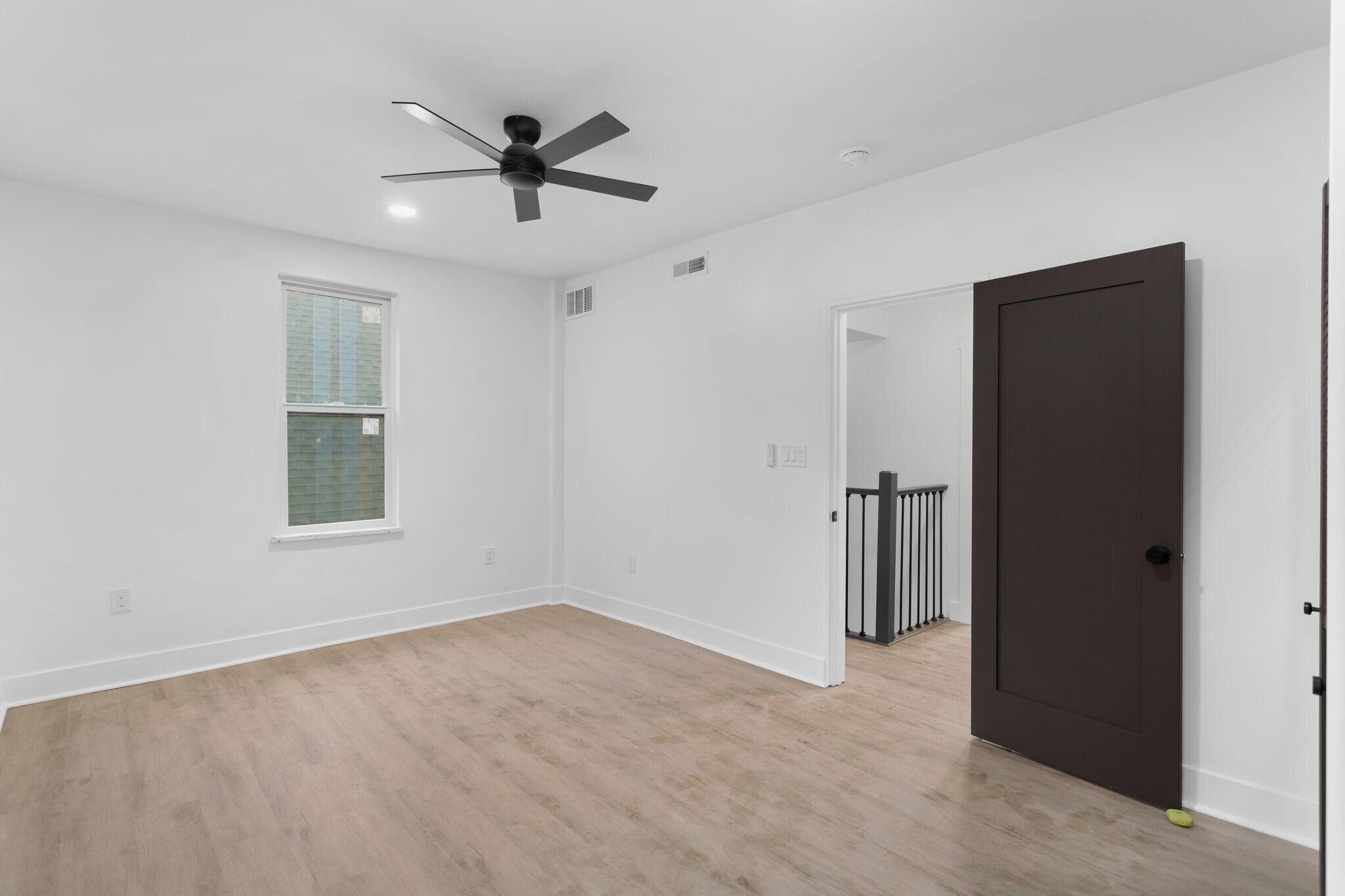 Bedroom - 2035 Forbes Ave