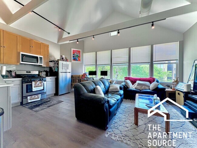 Building Photo - 1237 W Ohio St