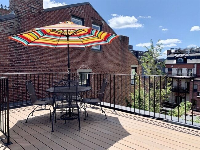 Building Photo - 84 W Concord St