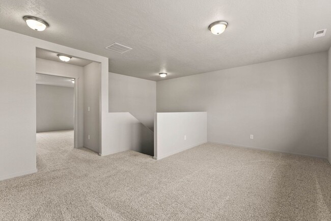 Building Photo - 17502 E Maxwell Ave