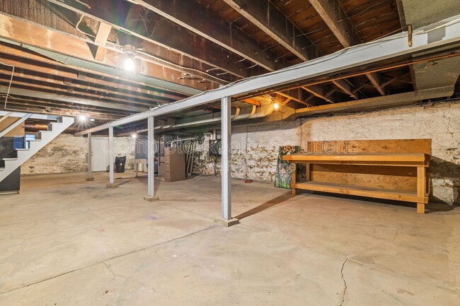 Building Photo - 5223 Bancroft Ave