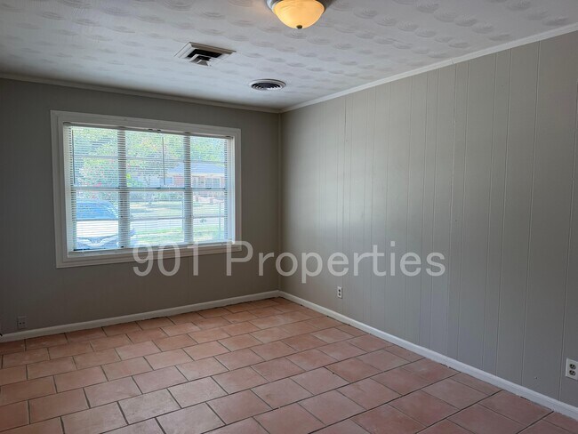Building Photo - 1830 Eldorado St