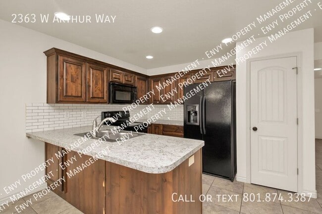 Building Photo - 2363 Arthur Way