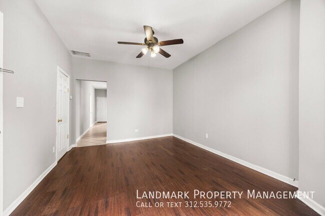 Building Photo - 2947 N Avers Ave