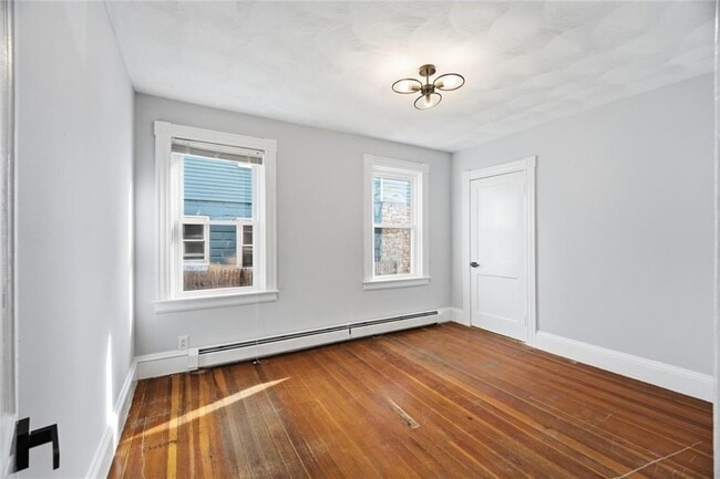 Building Photo - 378 Juniper St