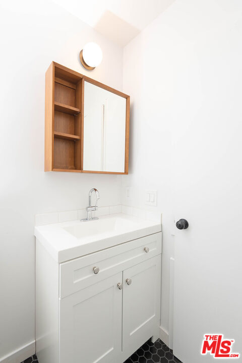 Building Photo - 5935 Chula Vista Way