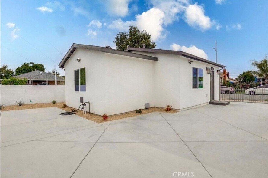 Building Photo - 15219 Ibex Ave