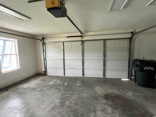 Building Photo - 10105 Duval Dr
