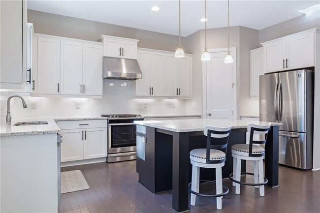 Building Photo - 1859 Commons Pl NW