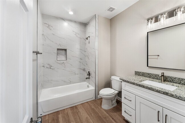 Building Photo - 4902 Rue St