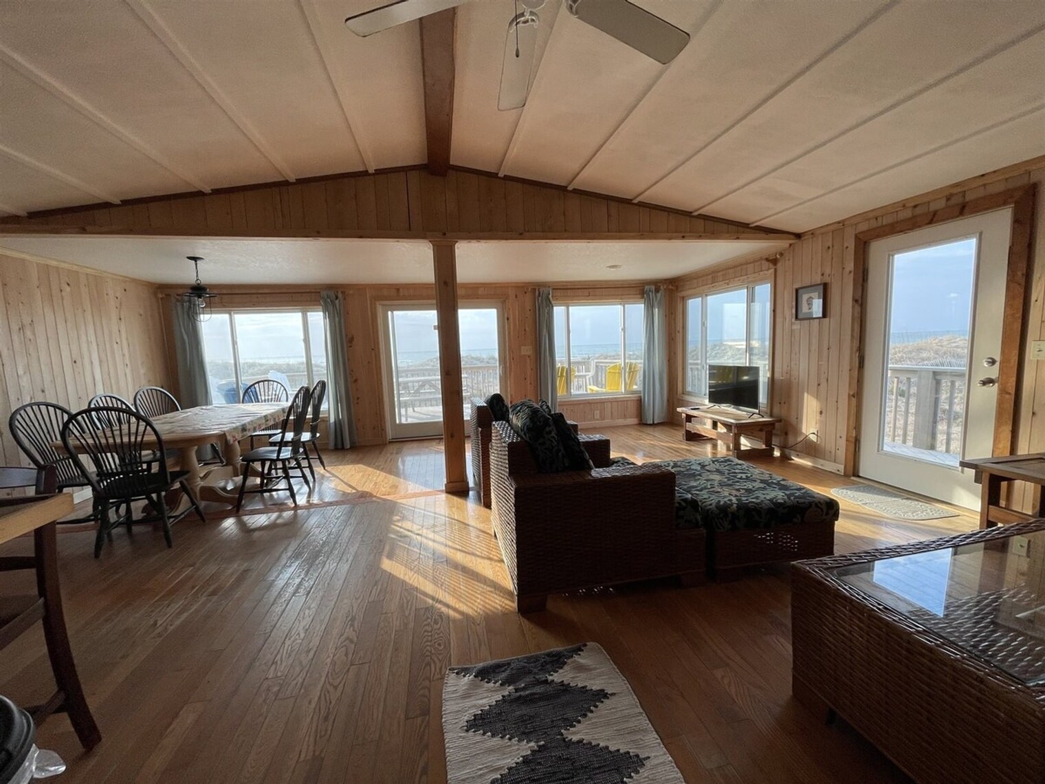 Building Photo - 57144 Lighthouse Rd