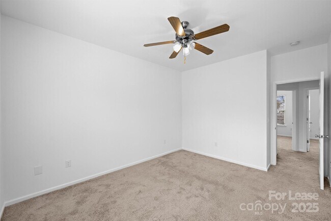 Building Photo - 2252 Vision Dr