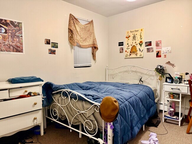 Building Photo - 833-835 Beacon St. Unit B