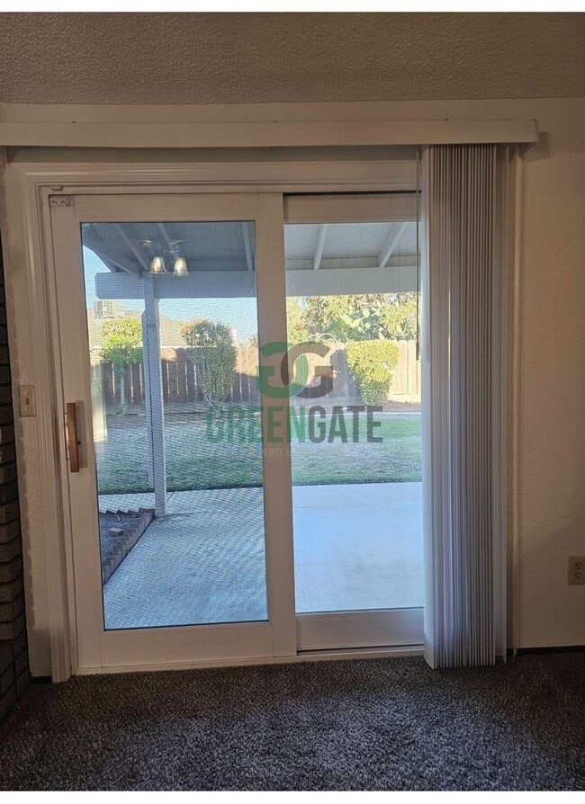 Building Photo - Beautiful 3 BEDROOM 2 BATH HOME IN MODESTO...