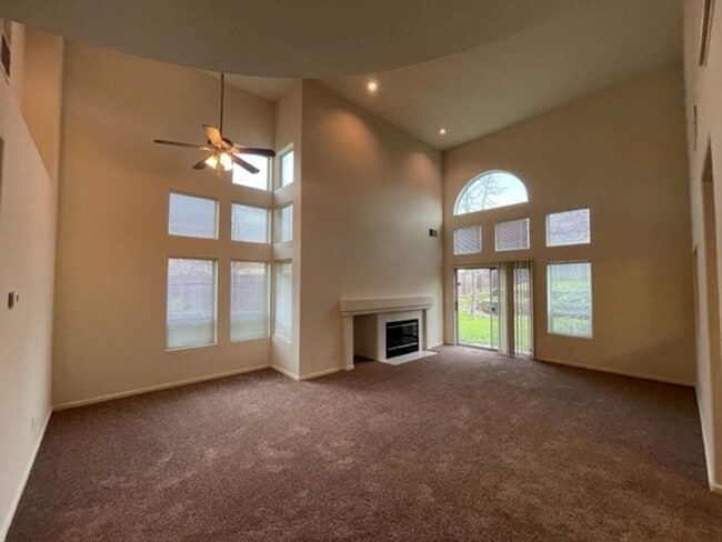 Building Photo - Rocklin home near Breen Park