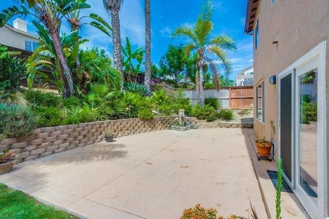 Building Photo - 777 Aldea Dr