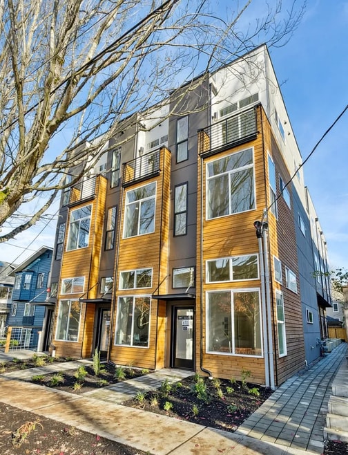 Building Photo - 1110 33rd Ave