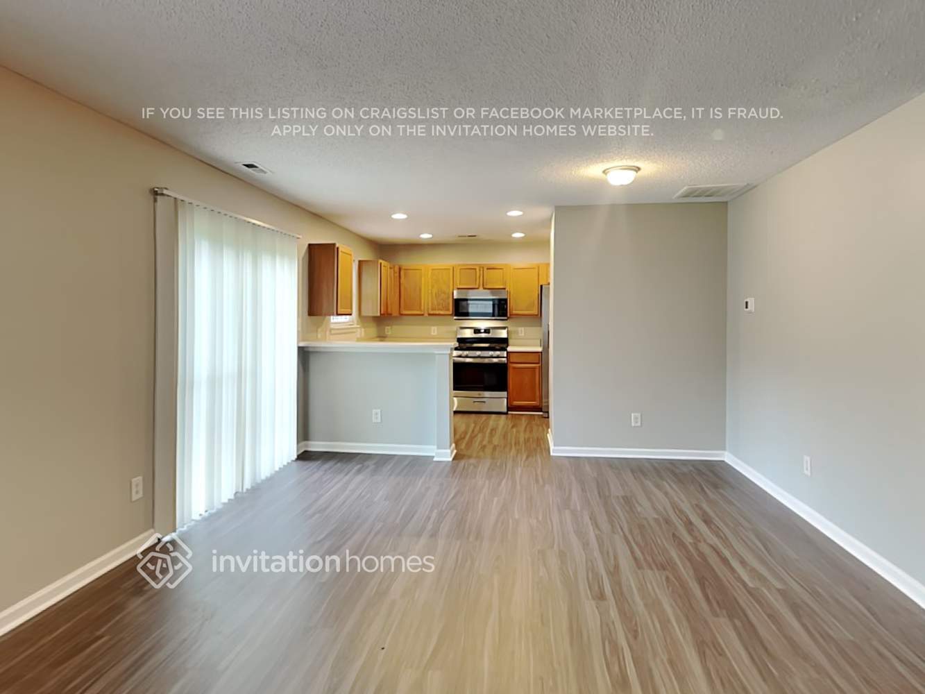 Building Photo - 10729 Glenluce Ave