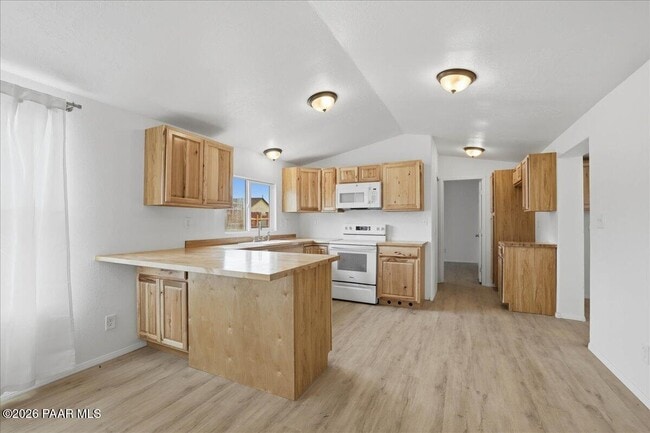 Building Photo - 25415 Cedar Dr