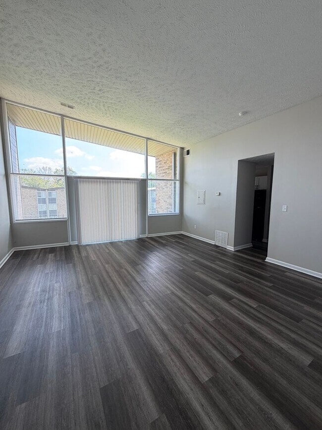 Building Photo - 9031 S Eldorado Dr