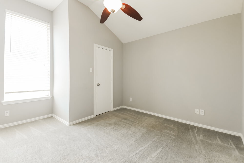 Building Photo - 2504 Castle Ridge Dr