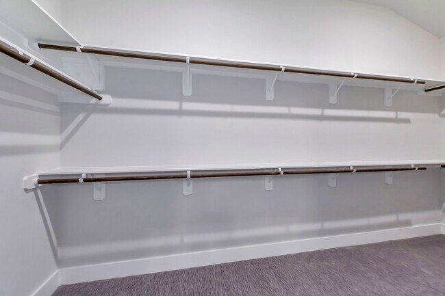 Building Photo - 120 Birkshire Dr