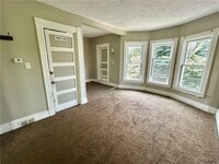 Building Photo - 499 West Ave