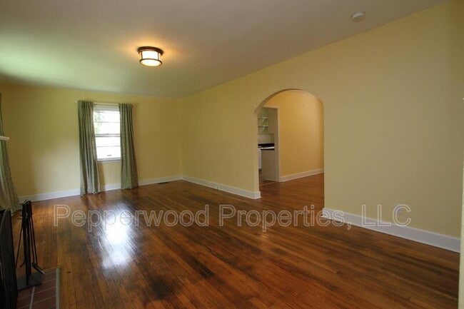 Building Photo - 111 Timothy St