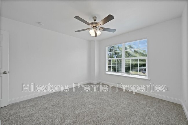 Building Photo - 3308 Moulton St