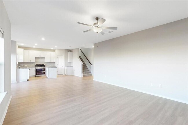 Building Photo - 17212 Crowndale Dr
