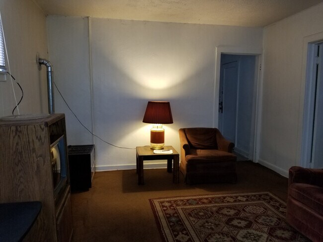 Building Photo - 5th Street Apartments - Basin