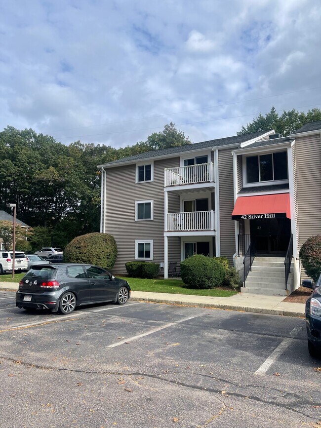 Building Photo - 42 Silver Hill Ln