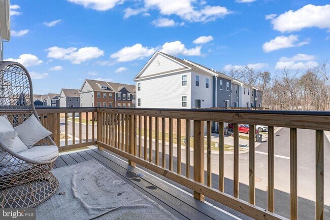 Building Photo - 8805 Mimosa Ave