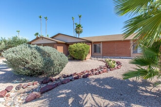 Building Photo - 7911 East Vía de Belleza