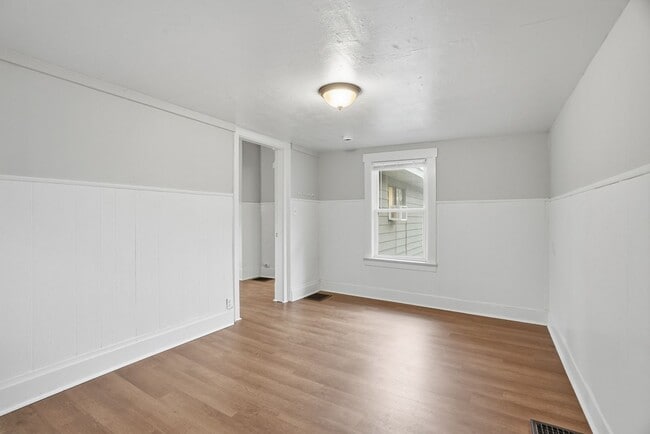 Building Photo - Spacious 3 Bedroom 1 Bath home in the Perry District!