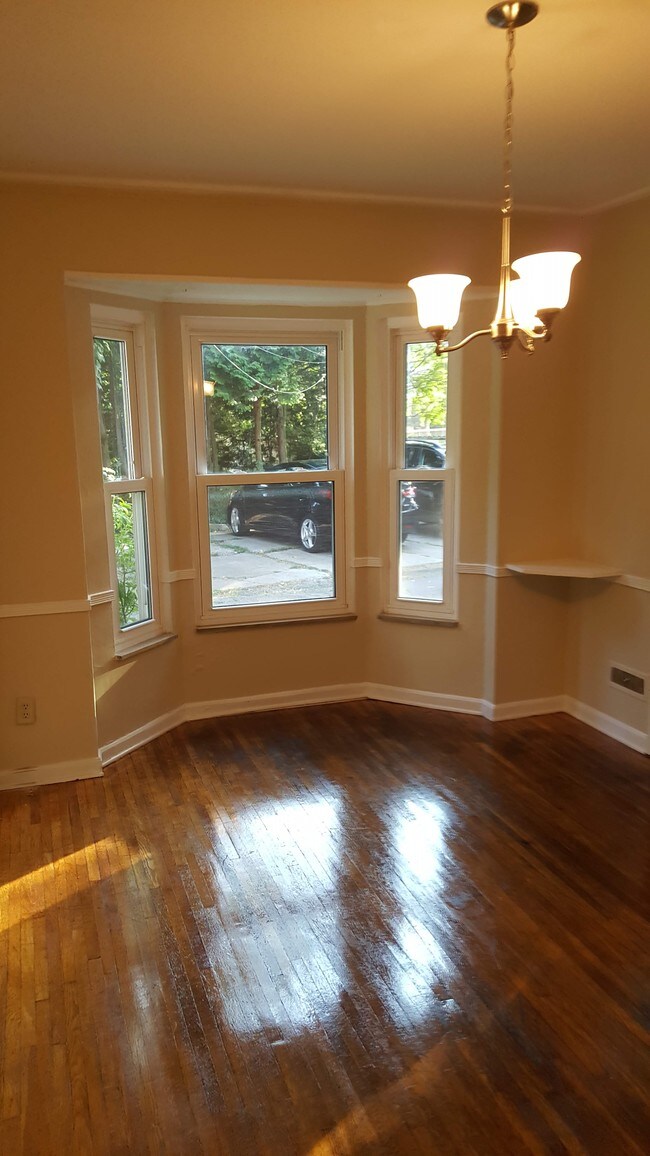 Building Photo - 1931 Northwest Blvd