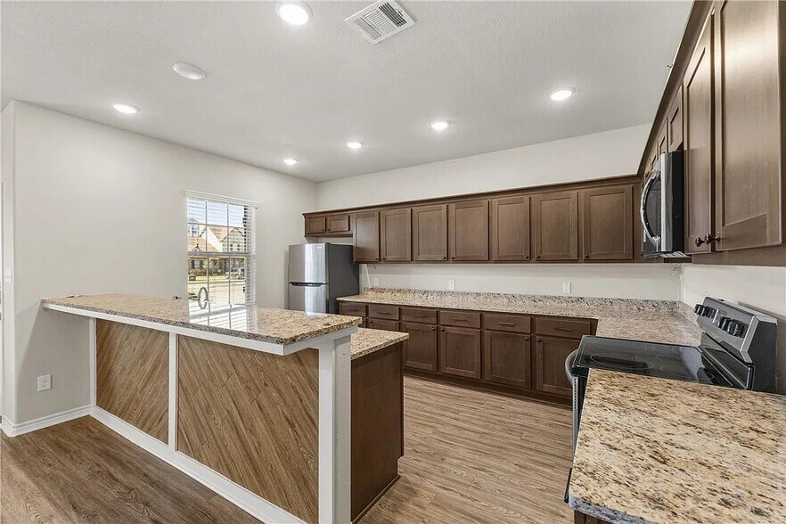 Building Photo - 3013 Marvel Ct