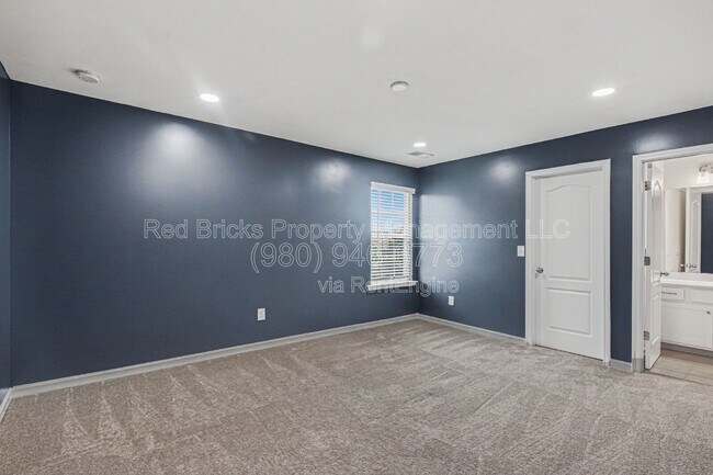 Building Photo - 14419 Rhodes Hall Dr