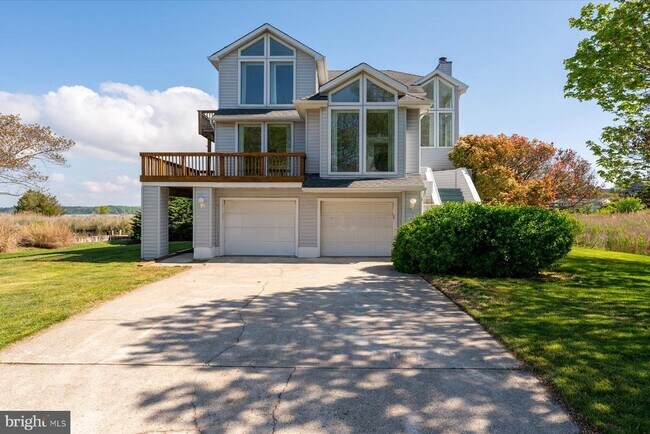 Building Photo - 1100 Paca Dr